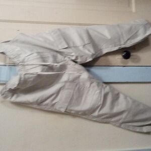 Levis cargo joggers prestine condition XL but fits like XXL nice cream color 🔥